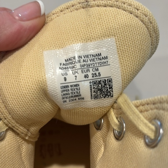 Converse Women's Chuck Taylor All Star Lift Platinum Sneakers, yellow, Size 9 - Picture 8 of 14